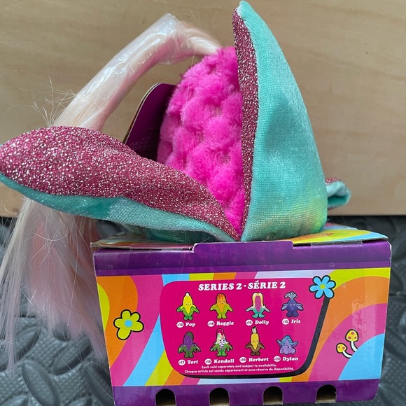 New Living On The Veg - #15 Dolly Plush Cornies Russ Series 2 Plush - Picture 5 of 7